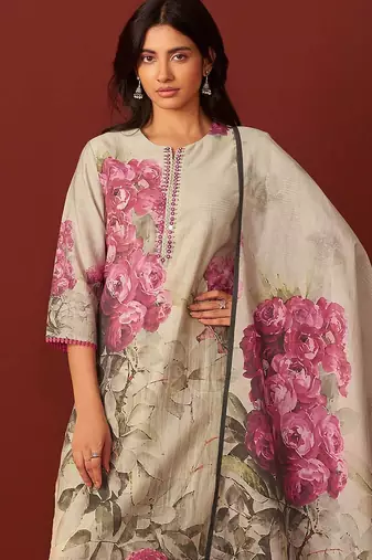Women Floral Printed Kurta with Trousers & Dupatta