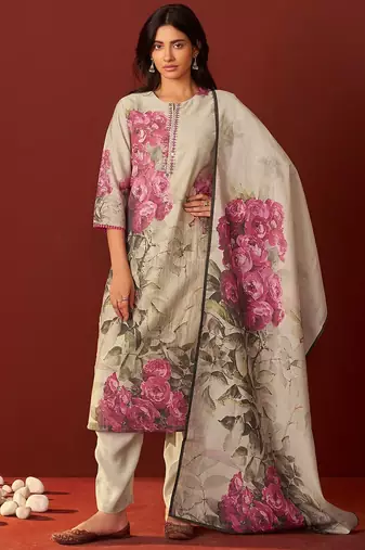 Women Floral Printed Kurta with Trousers & Dupatta