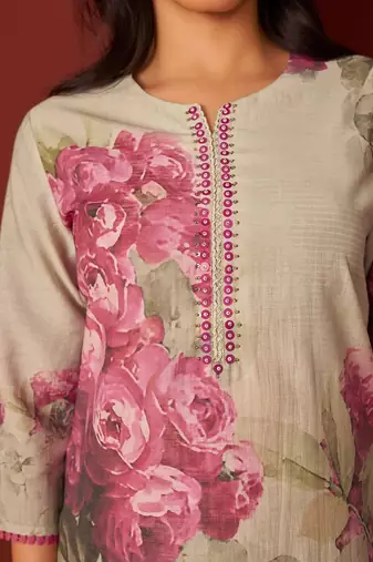 Women Floral Printed Kurta with Trousers & Dupatta