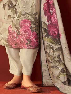 women floral printed kurta with trousers & dupatta 7