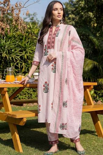 Women Floral Printed Regular Pure Cotton Kurta with Trousers & With Dupatta
