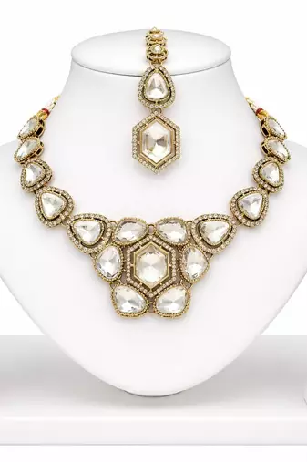 kundan white mehendi polish necklace set with earrings and maang tikka for bridal wedding jewelry