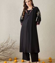 Women Floral Embroidered Regular Thread Work Kurta with Trousers
