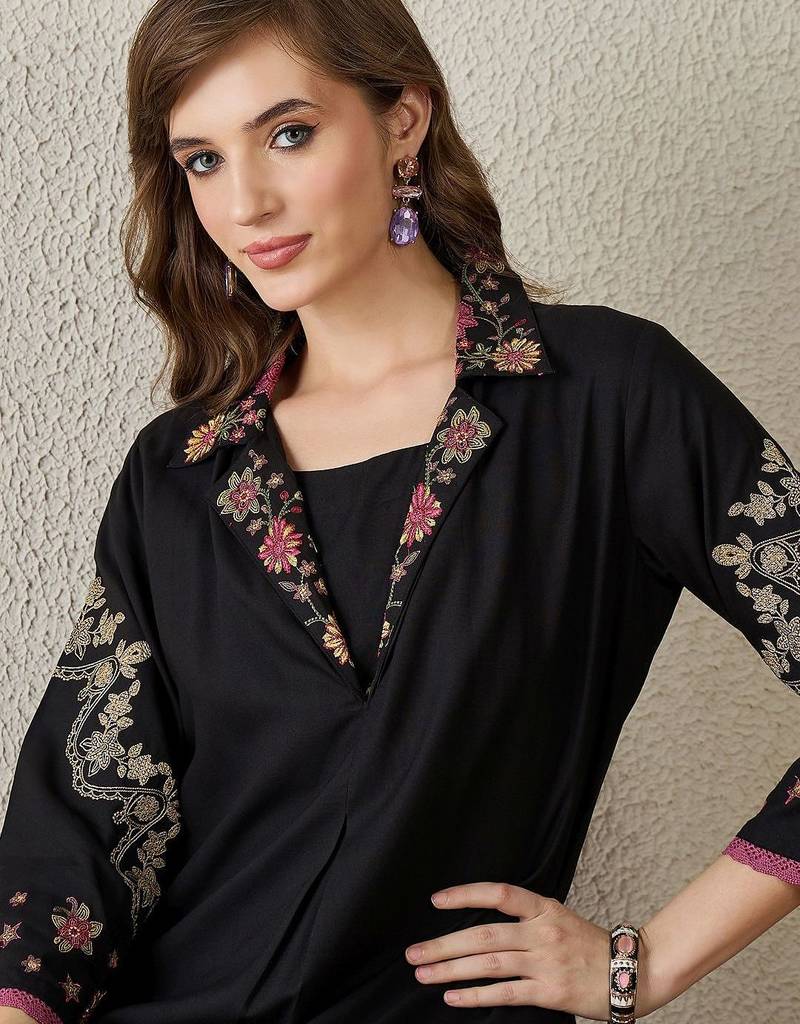 Women Floral Embroidered Regular Thread Work Kurta with Trousers