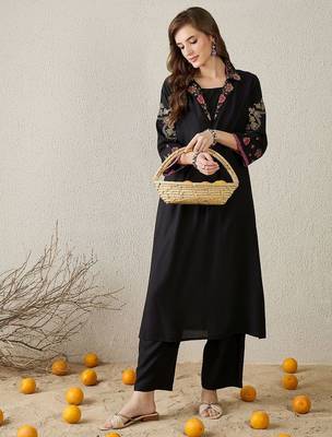 Women Floral Embroidered Regular Thread Work Kurta with Trousers 5