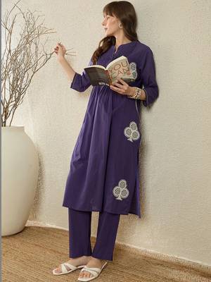 Women Ethnic Motifs Embroidered Pleated Thread Work Pure Cotton Kurta with Trousers 2