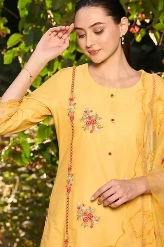 Ethnic Motifs Embroidered Thread Work Pure Cotton Kurta with Trousers & Dupatta
