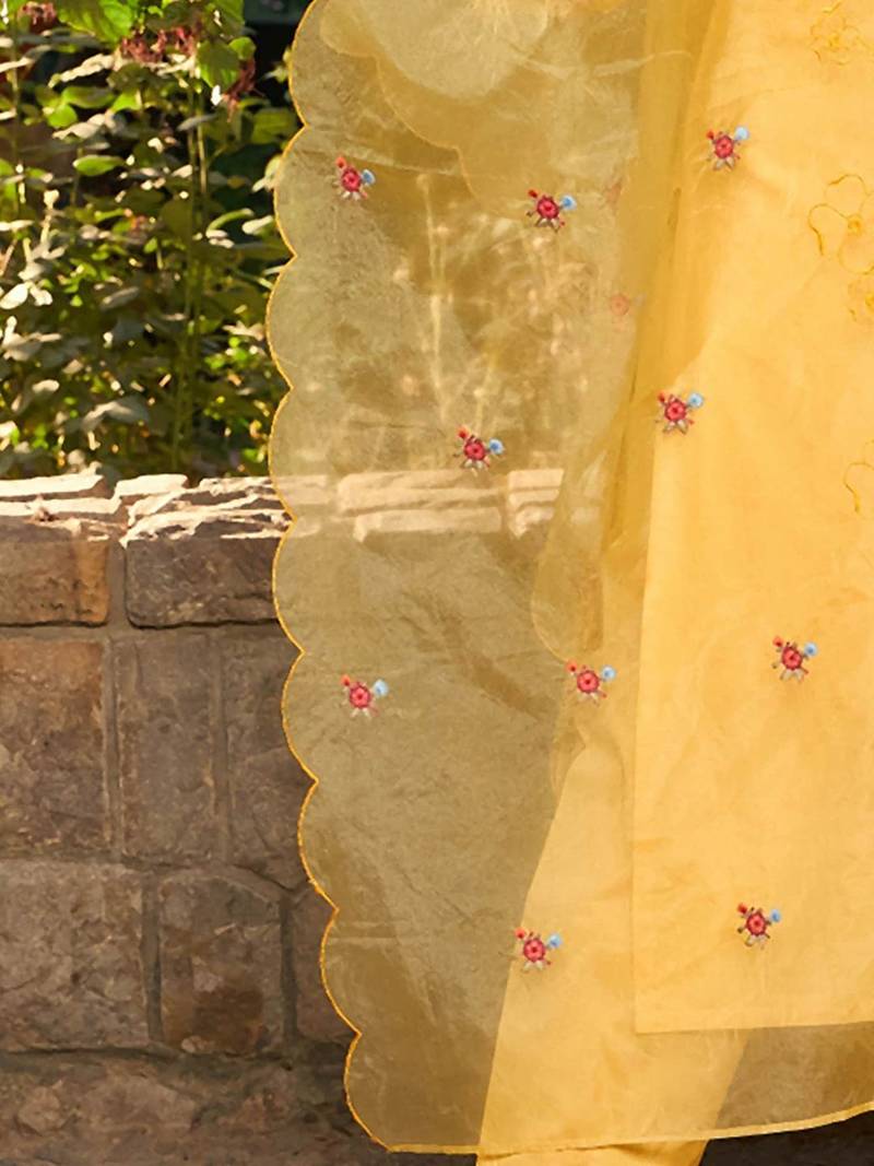 Ethnic Motifs Embroidered Thread Work Pure Cotton Kurta with Trousers & Dupatta