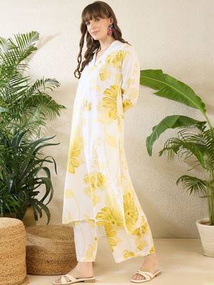 Women Floral Printed Regular Pure Cotton Kurta with Palazzos 3