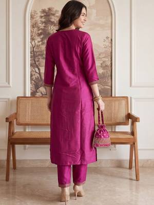 Women Floral Regular Thread Work Kurta with Trousers & With Dupatta 4