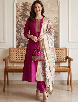 Women Floral Regular Thread Work Kurta with Trousers & With Dupatta 6