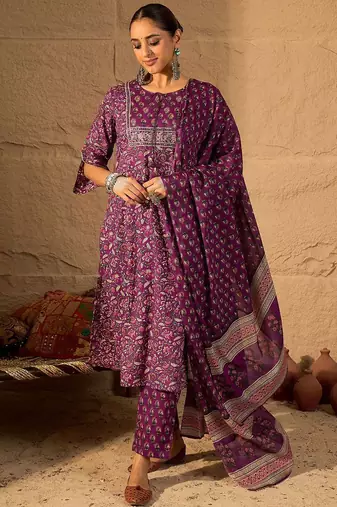 Women Floral Printed Regular Pure Cotton Straight Kurta with Trousers & Dupatta