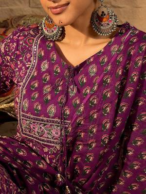 Women Floral Printed Regular Pure Cotton Straight Kurta with Trousers & Dupatta 3