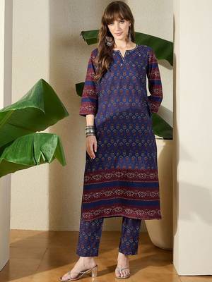 Women Ethnic Motifs Printed Regular Pure Cotton Kurta with Trousers 1