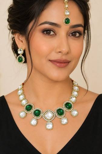 kundan green mehendi polish necklace set with earrings and maang tikka for bridal wedding jewelry