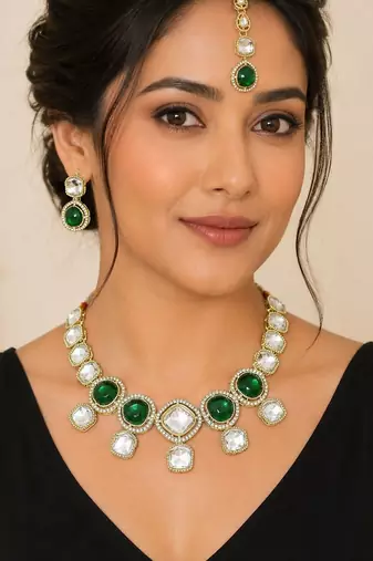 kundan green mehendi polish necklace set with earrings and maang tikka for bridal wedding jewelry