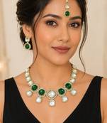 kundan green mehendi polish necklace set with earrings and maang tikka for bridal wedding jewelry
