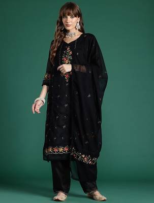 Floral Embroidered Panelled Thread Work Kurta with Trousers & With Dupatta 1