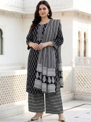 Plus Size Printed Mirror Work Pure Cotton Kurta with Palazzos & With Dupatta 3