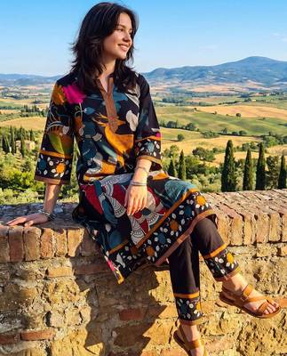 Women Ethnic Motifs Printed Regular Pure Cotton Kurta with Trousers 1