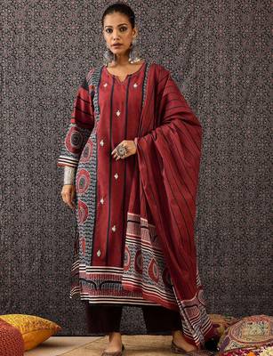 Women Printed Regular Thread Work Pure Cotton Kurta with Trousers & With Dupatta 1