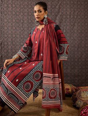 Women Printed Regular Thread Work Pure Cotton Kurta with Trousers & With Dupatta 7