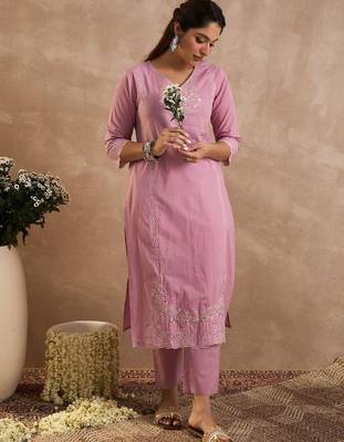 women floral embroidered regular thread work  cotton kurta with trousers 1