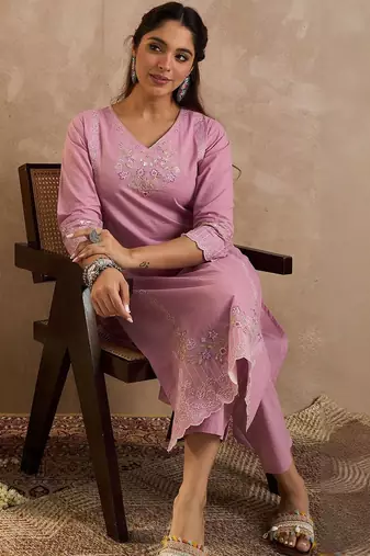 Women Floral Embroidered Regular Thread Work Pure Cotton Kurta with Trousers