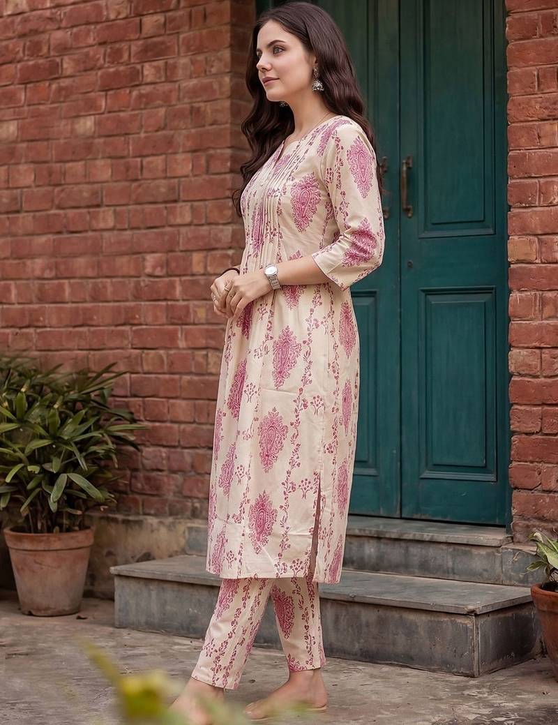 Women Floral Printed Regular Pure Cotton Kurta with Trousers