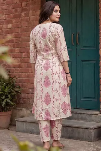 Women Floral Printed Regular Pure Cotton Kurta with Trousers