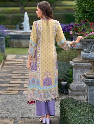 Women Floral Printed Regular Mirror Work Liva Kurta with Palazzos & With Dupatta 3