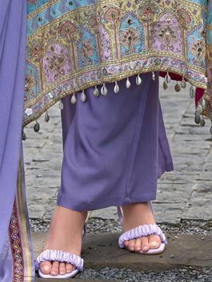 Women Floral Printed Regular Mirror Work Liva Kurta with Palazzos & With Dupatta 7