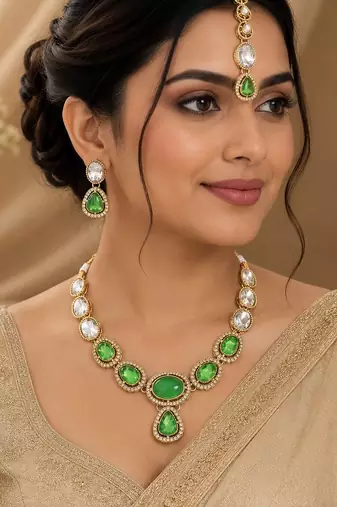 kundan mint green mehendi polish necklace set with earrings and maang tikka for bridal wedding jewelry