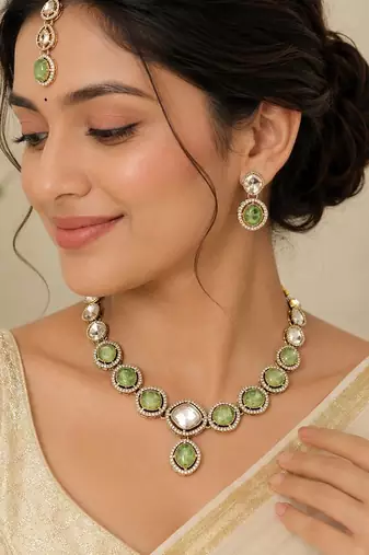 kundan mint green mehendi polish necklace set with earrings and maang tikka for bridal wedding jewelry