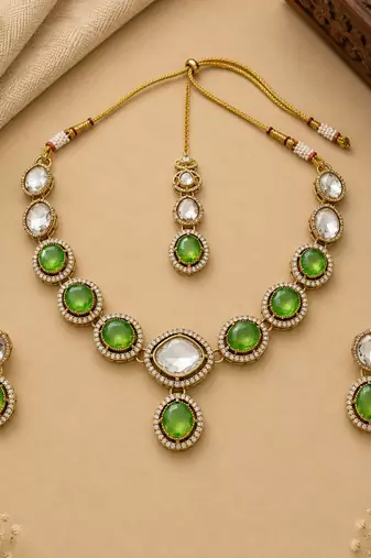 kundan mint green mehendi polish necklace set with earrings and maang tikka for bridal wedding jewelry
