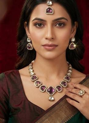 kundan wine color mehendi polish necklace set with earrings and maang tikka for bridal wedding jewelry 2