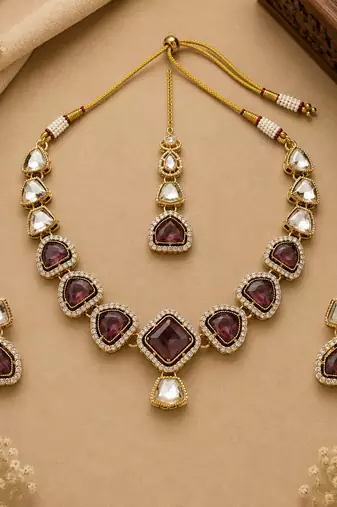 kundan wine color mehendi polish necklace set with earrings and maang tikka for bridal wedding jewelry