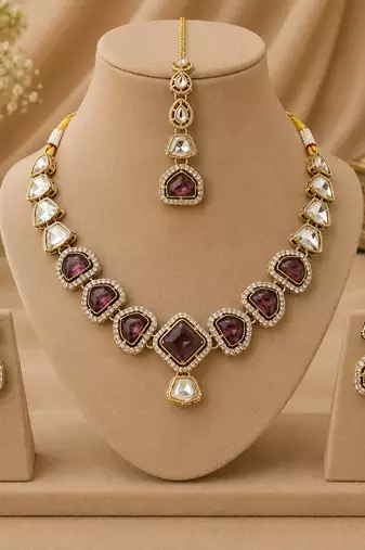 kundan wine color mehendi polish necklace set with earrings and maang tikka for bridal wedding jewelry