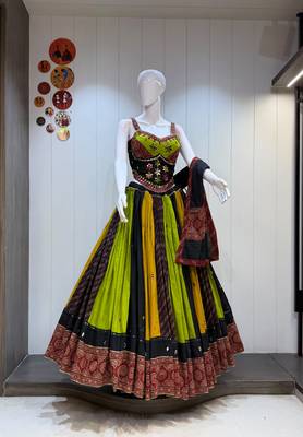 Multicolor Kutchhi Ajrakh 8 Meter Flair Lehenga 2