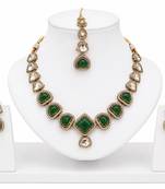 kundan green mehendi polish necklace set with earrings and maang tikka for bridal wedding jewelry