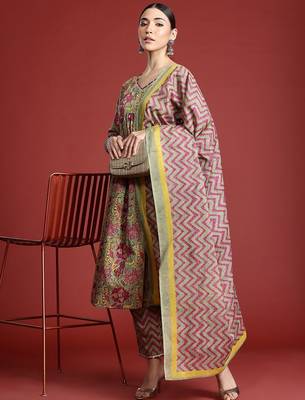 Floral Printed Pleated Pure Cotton Kurta with Trousers & With Dupatta 1