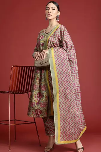 Floral Printed Pleated Pure Cotton Kurta with Trousers & With Dupatta