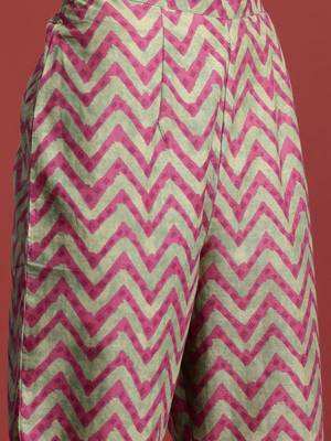 Floral Printed Pleated Pure Cotton Kurta with Trousers & With Dupatta 3