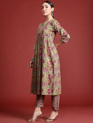 Floral Printed Pleated Pure Cotton Kurta with Trousers & With Dupatta 7