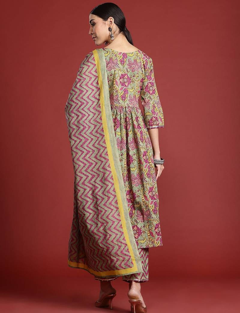 Floral Printed Pleated Pure Cotton Kurta with Trousers & With Dupatta