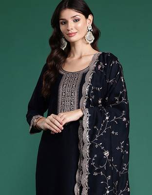 Ethnic Motifs Embroidered Regular Sequinned Kurta with Trousers & Dupatta 2