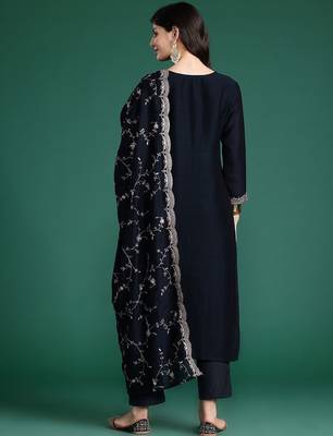 Ethnic Motifs Embroidered Regular Sequinned Kurta with Trousers & Dupatta 6