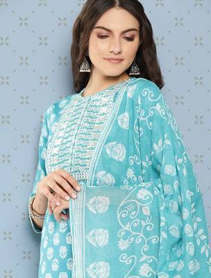 Women Floral Printed Regular Sequinned Pure Cotton Kurta with Trousers & Dupatta 2