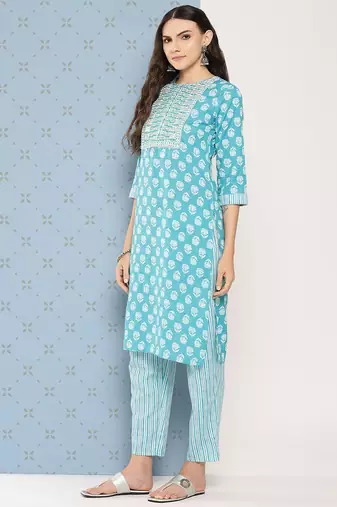 Women Floral Printed Regular Sequinned Pure Cotton Kurta with Trousers & Dupatta