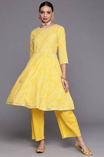 Women Yellow Printed Gotta Patti Kurta with Trousers